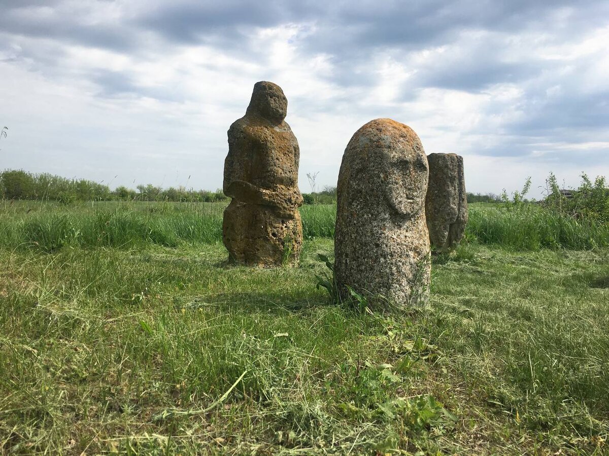 Каменные могилы фото. Археологические памятники.