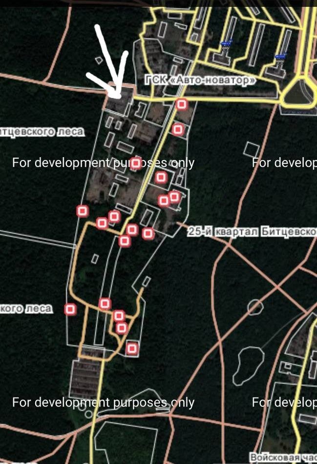 карта с викимапии, красные квадраты - заброшенные объекты