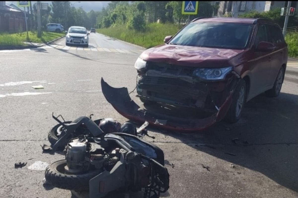   19-летняя водитель скутера пострадала в ДТП в Березниках