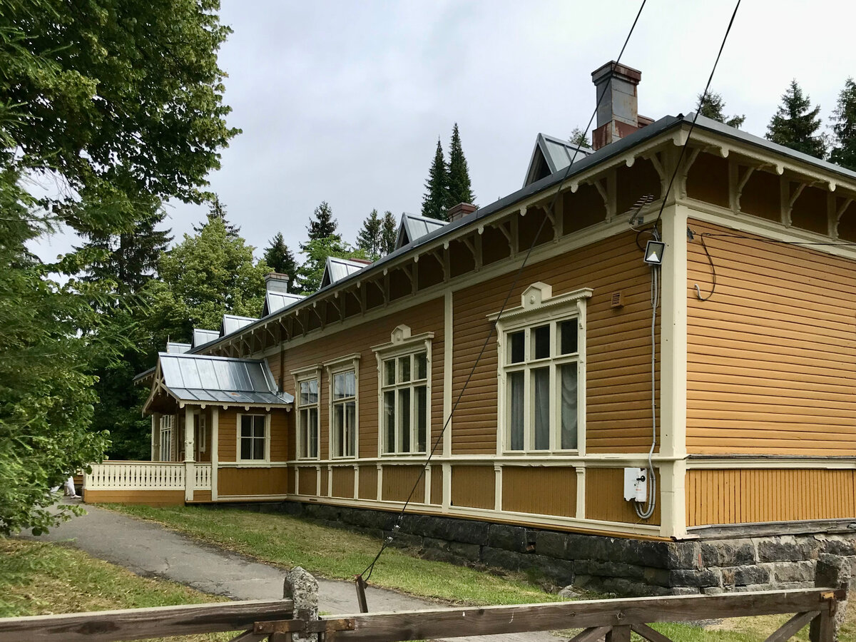 Листайте галерею