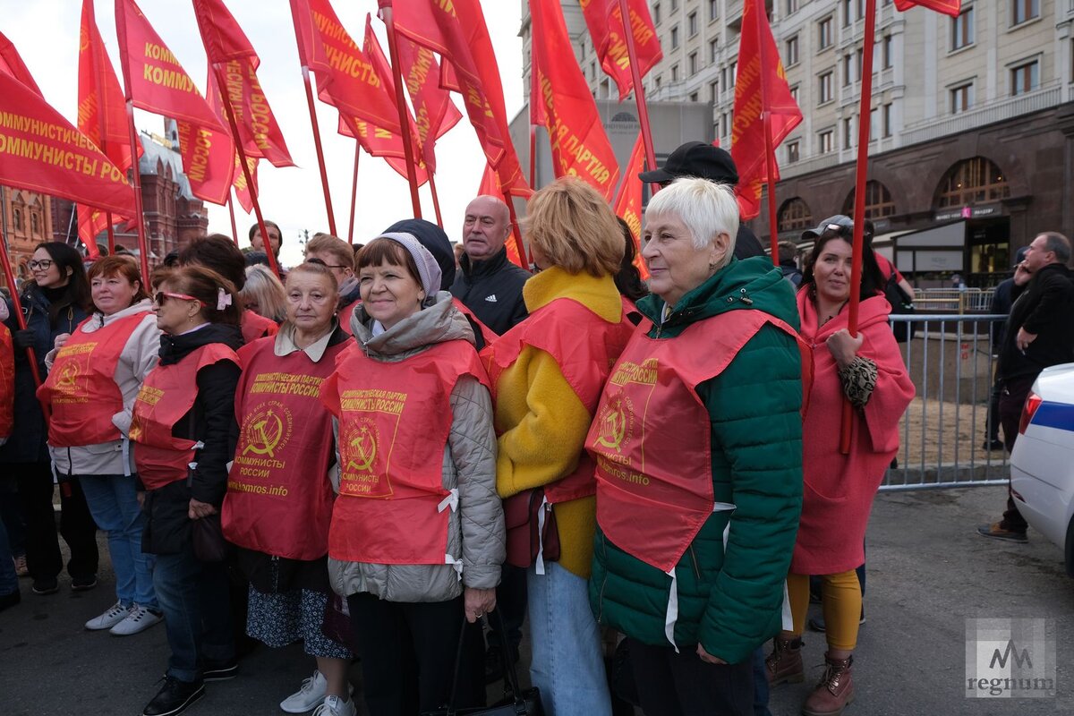    Митинг «Своих не бросаем» на Манежной площади Василий Иванов © ИА REGNUM