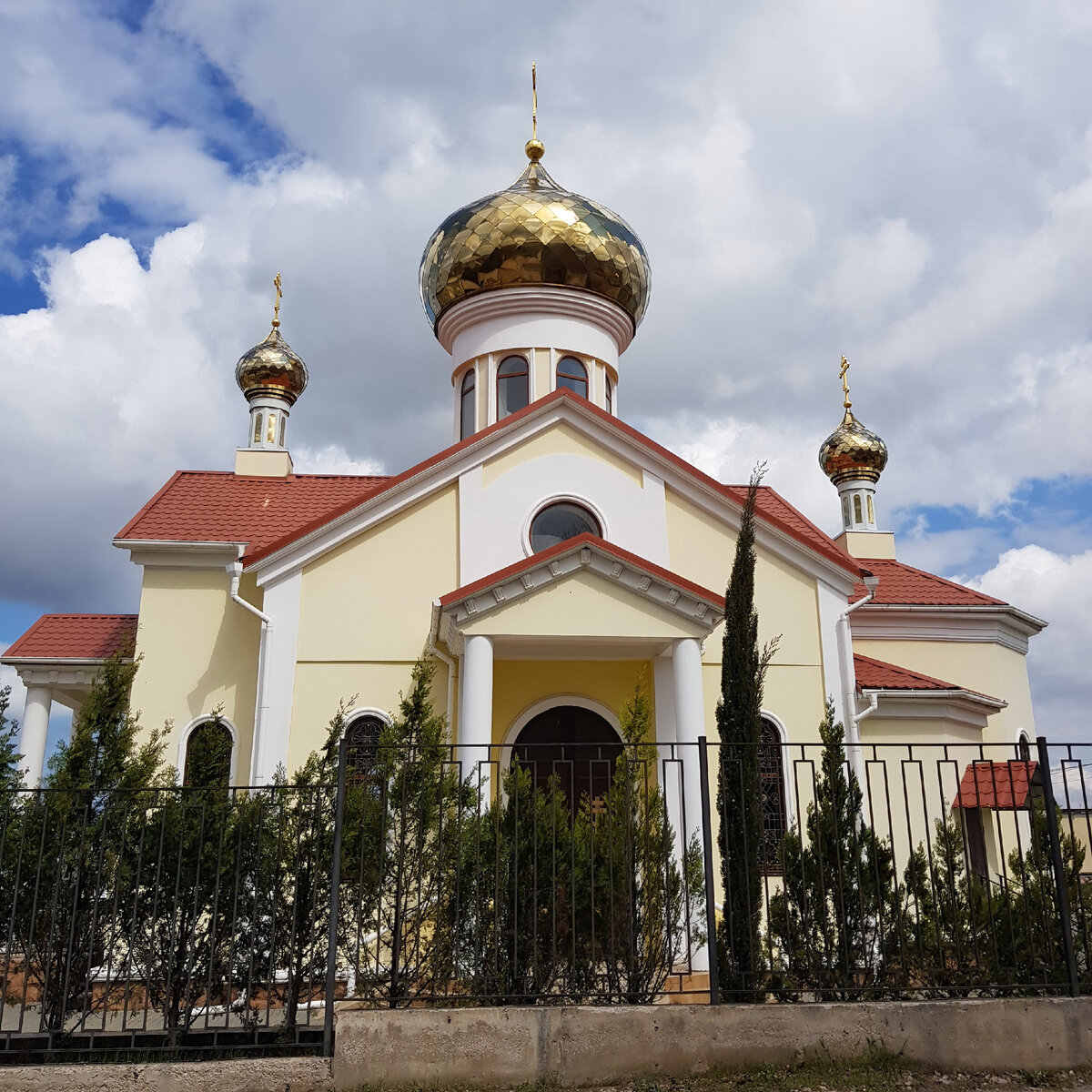 Храм во имя святого исповедника Романа, г. Севастополь