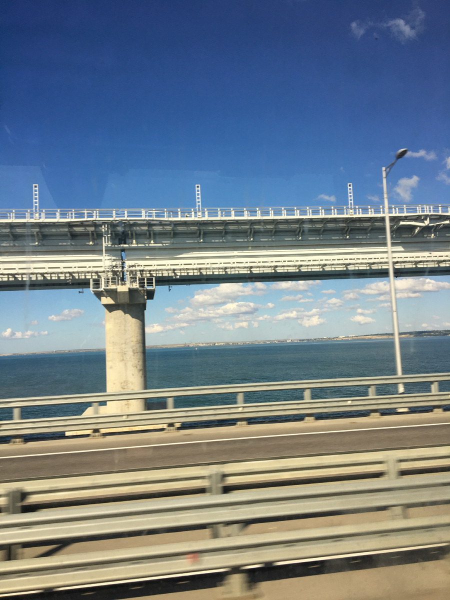 Крымский мост. Красивый и грандиозный. Фото автора.
