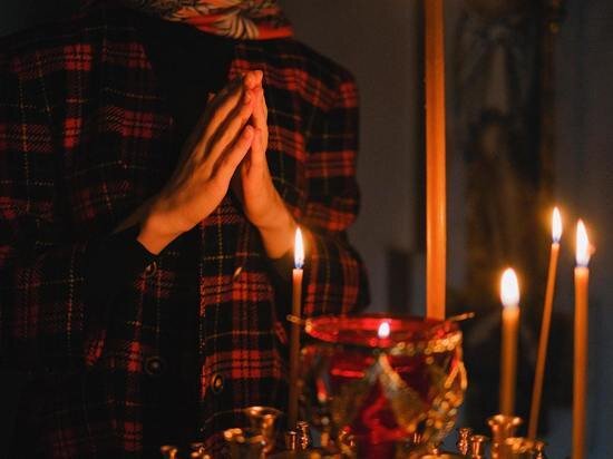     Иверскую икону Богородицы считают чудотворной