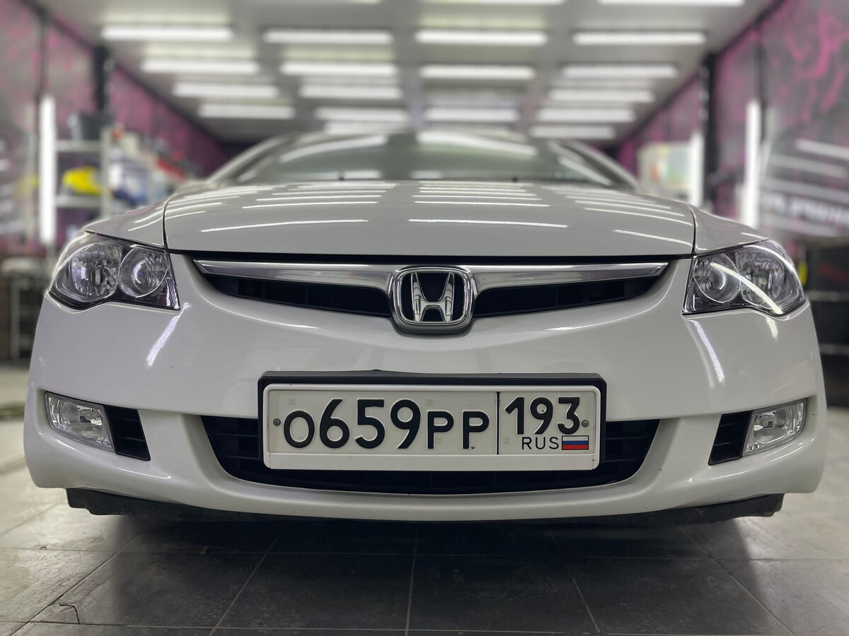 Тонировка передних фар на Honda Civic 