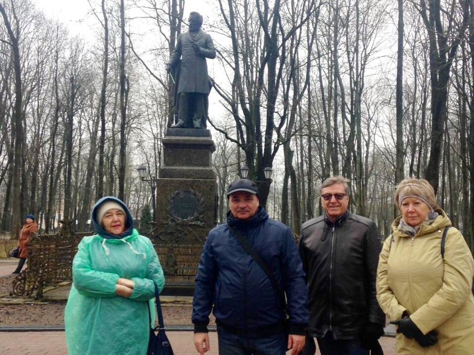 на экскурсии с В.Н.Морозовым