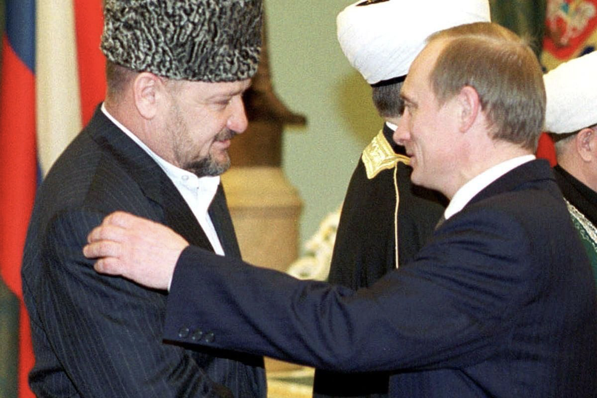 Ахмат Кадыров был умным человеком и выбрал ту сторону, в победе которой был более уверен. 