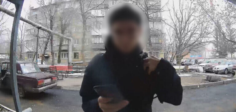    В Оренбурге несовершеннолетний курьер-мошенник обманул 87-летнюю старушку Марина Шарт