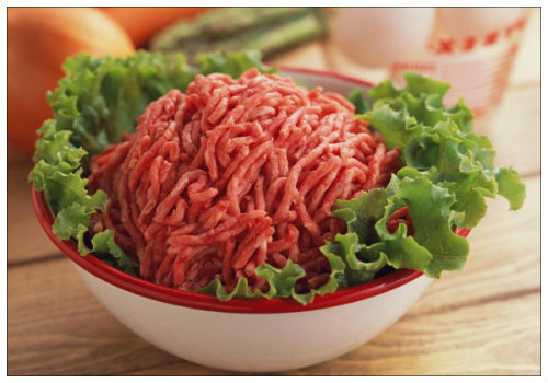 
Главное сохранять пропорции!Отдельно измельчаем свиное сало.