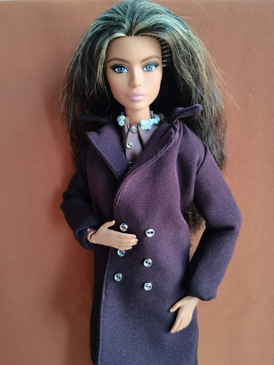 Шьем простое пальто для куклы Барби для начинающих