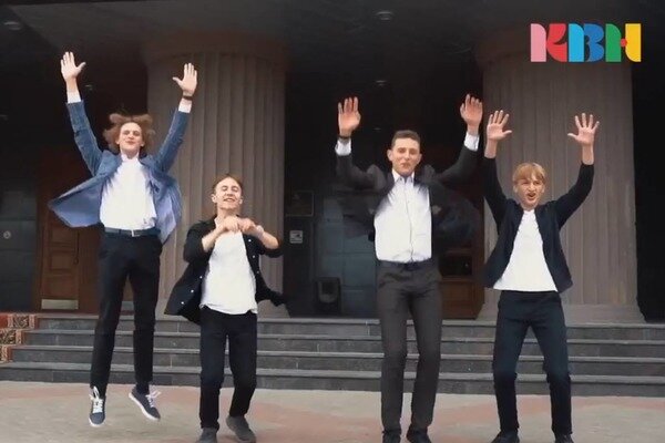    Орск и юниоры КВН снялись во всероссийском клипе на песню «Моя Россия» ко Дню Конституции (видео)