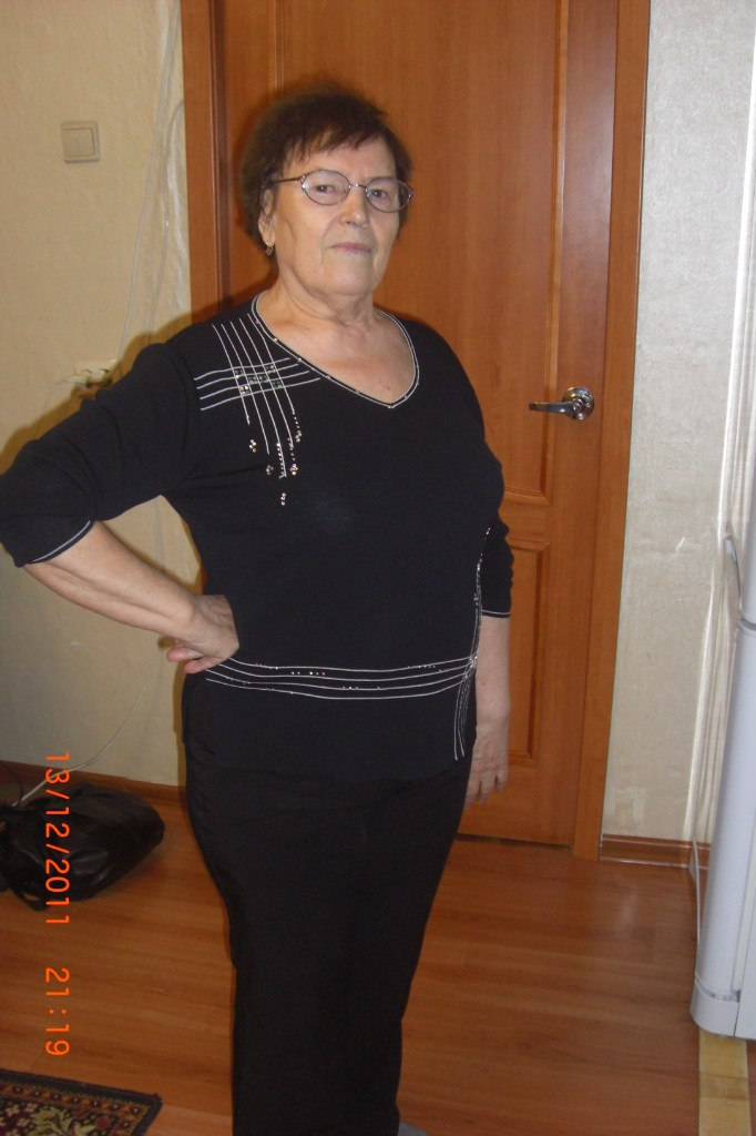 Бабушка. Чаще всего ее звали Шура