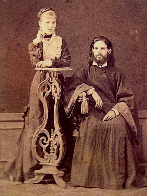 Наталья Фёдоровна и Роман Петрович Беляевы, родители писателя