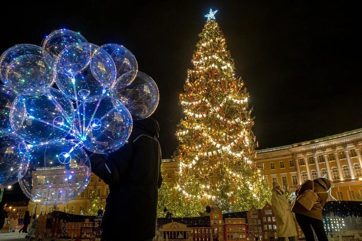 Новогодние елки для детей в спб