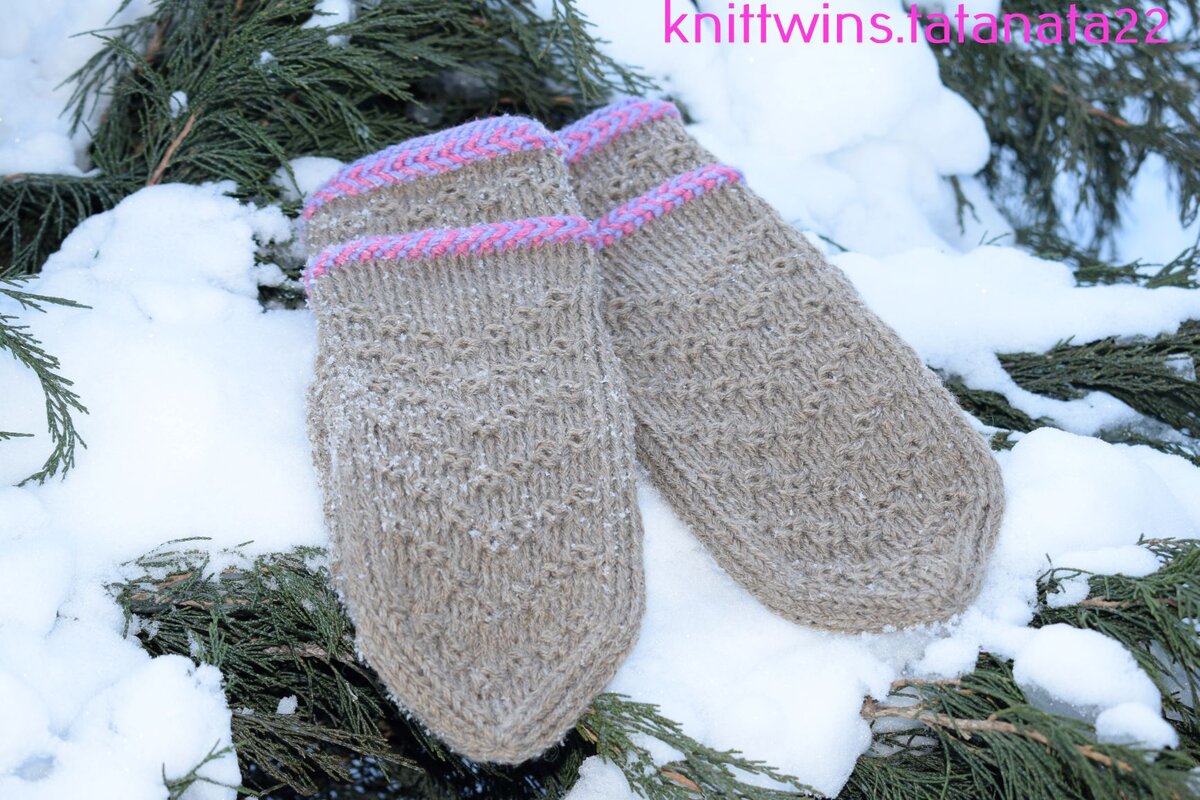 Варежки в технике витого вязания, фото авторов