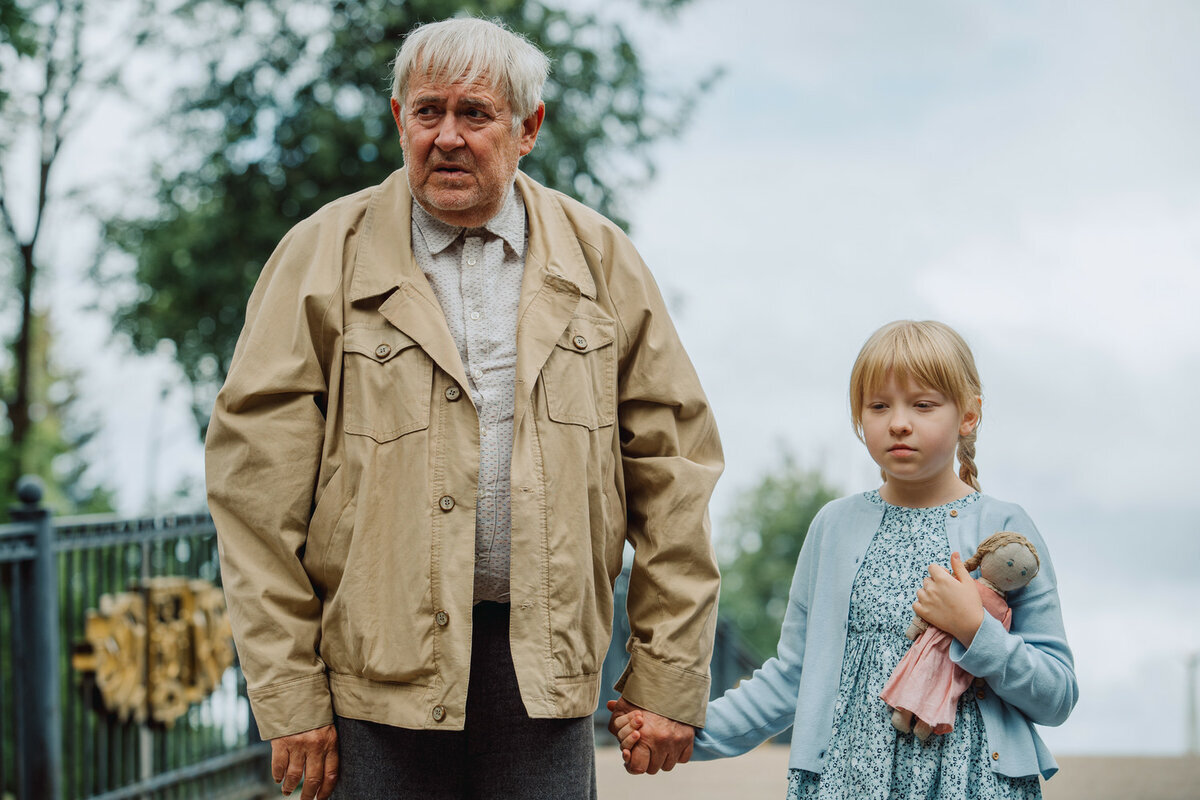    Ева Смирнова и Юрий Стоянов на съемках сериала «Вампиры средней полосы 2»