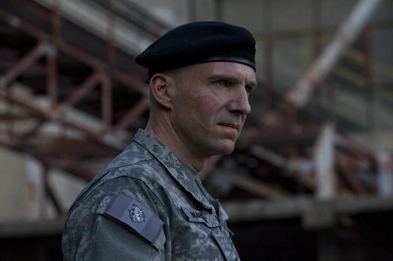 Гай Марций Кориолан (Р. Файнс).