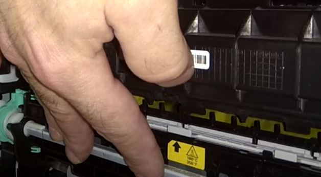 Нанесение желтого цвета