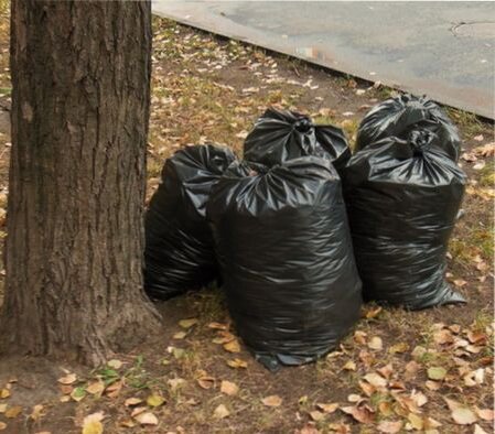 быстрый компост в черных мешках