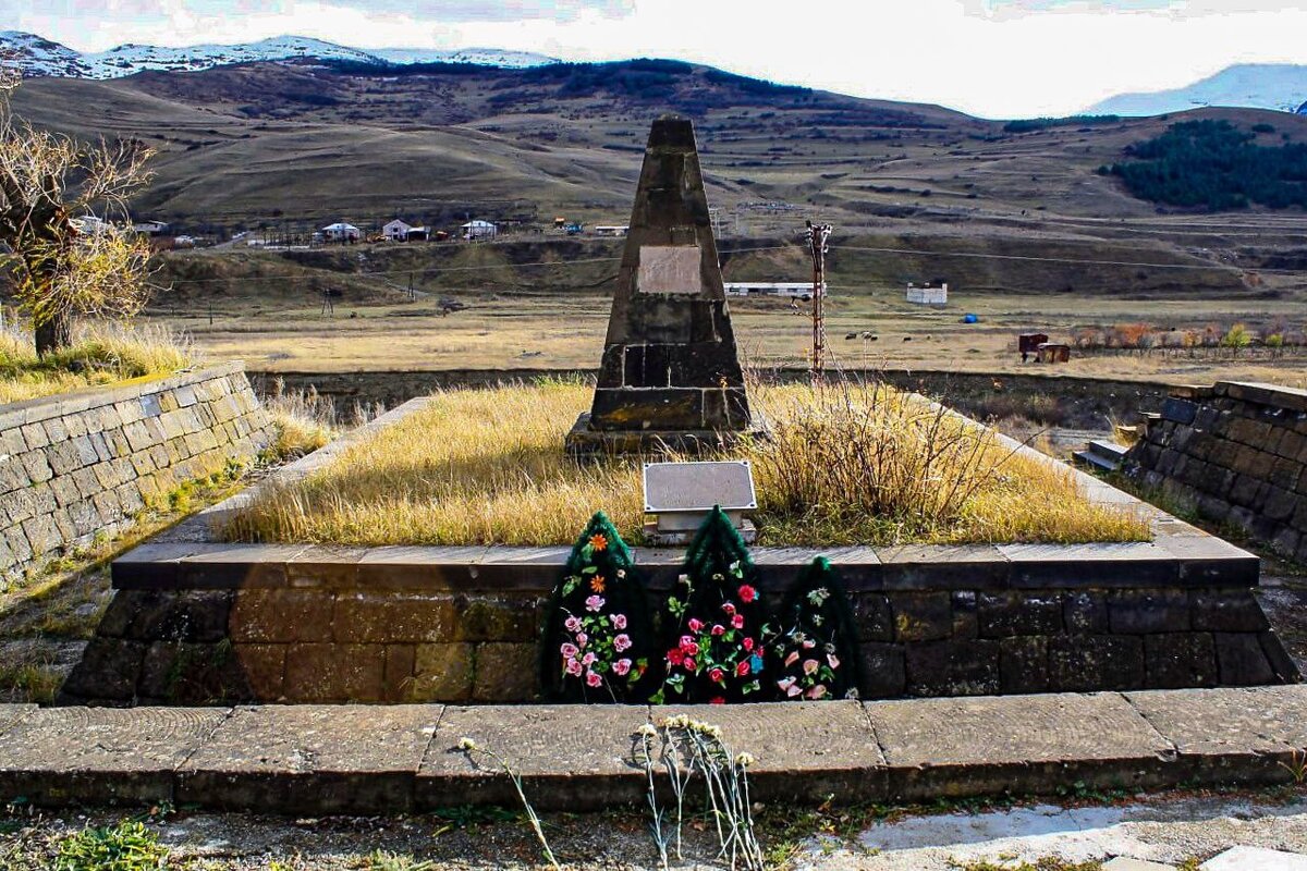 Обелиск героям, фото автора