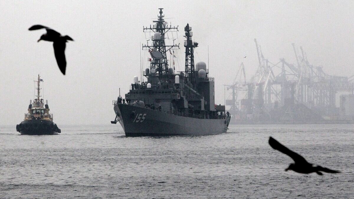    Эсминец "Хамагири" Морских сил самообороны Японии, прибывший в бухту Золотой Рог© РИА Новости / Виталий Аньков