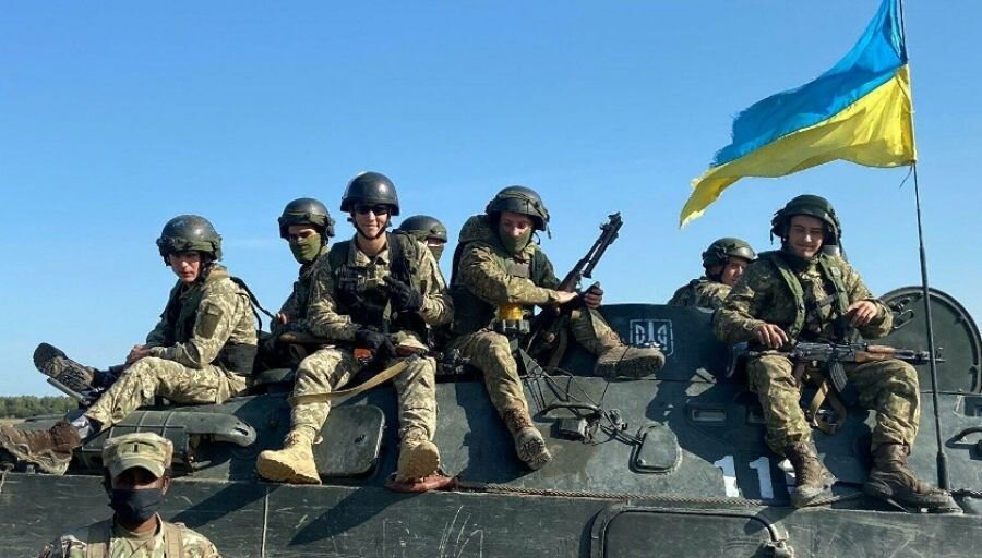 А они взяли и поверили.... - "Украинские войска в Севастополе. СБУ вывозит документы"! Scale_1200