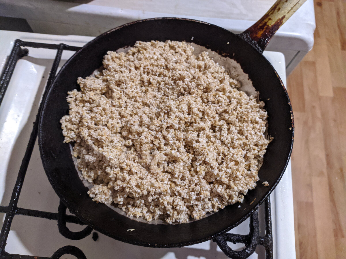 Обжарим немного ячку