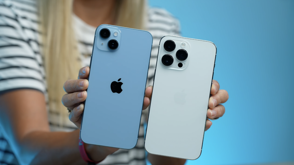 Новый айфон. Iphone 12 pro. Айфон 14. Новенький iphone. Новенький iphone.