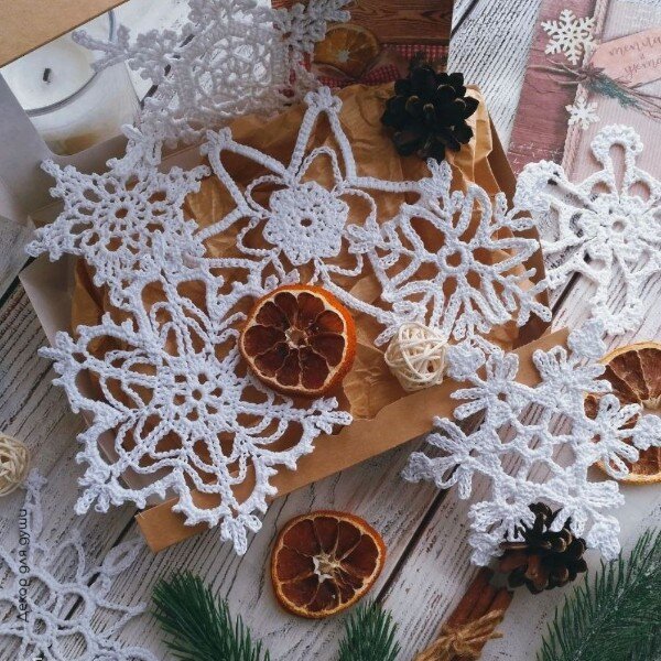 Новогодние снежинки