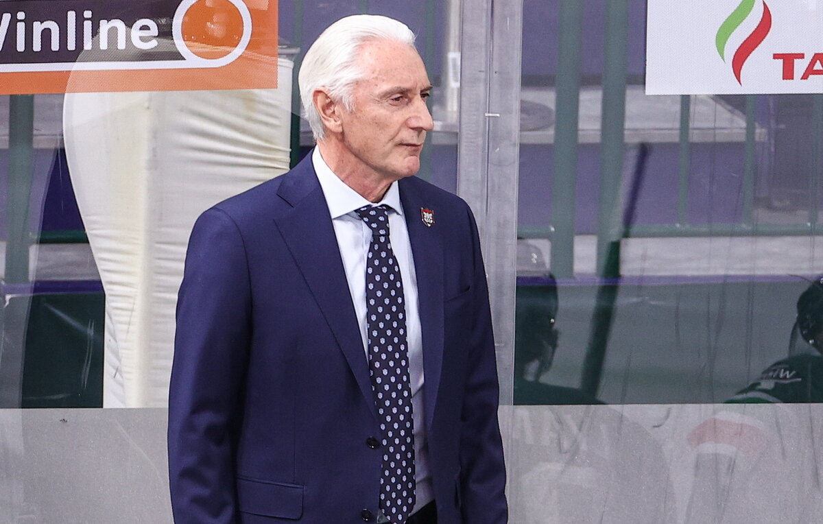    Главный тренер "Ак Барса" Зинэтула Билялетдинов  Егор Алеев/ТАСС