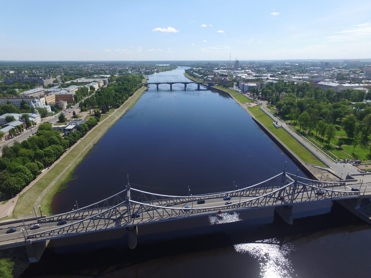 Река Волга в центре Твери