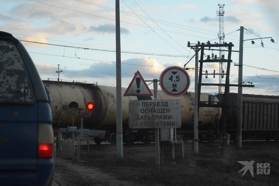     Железнодорожный переезд в городе Сасово.