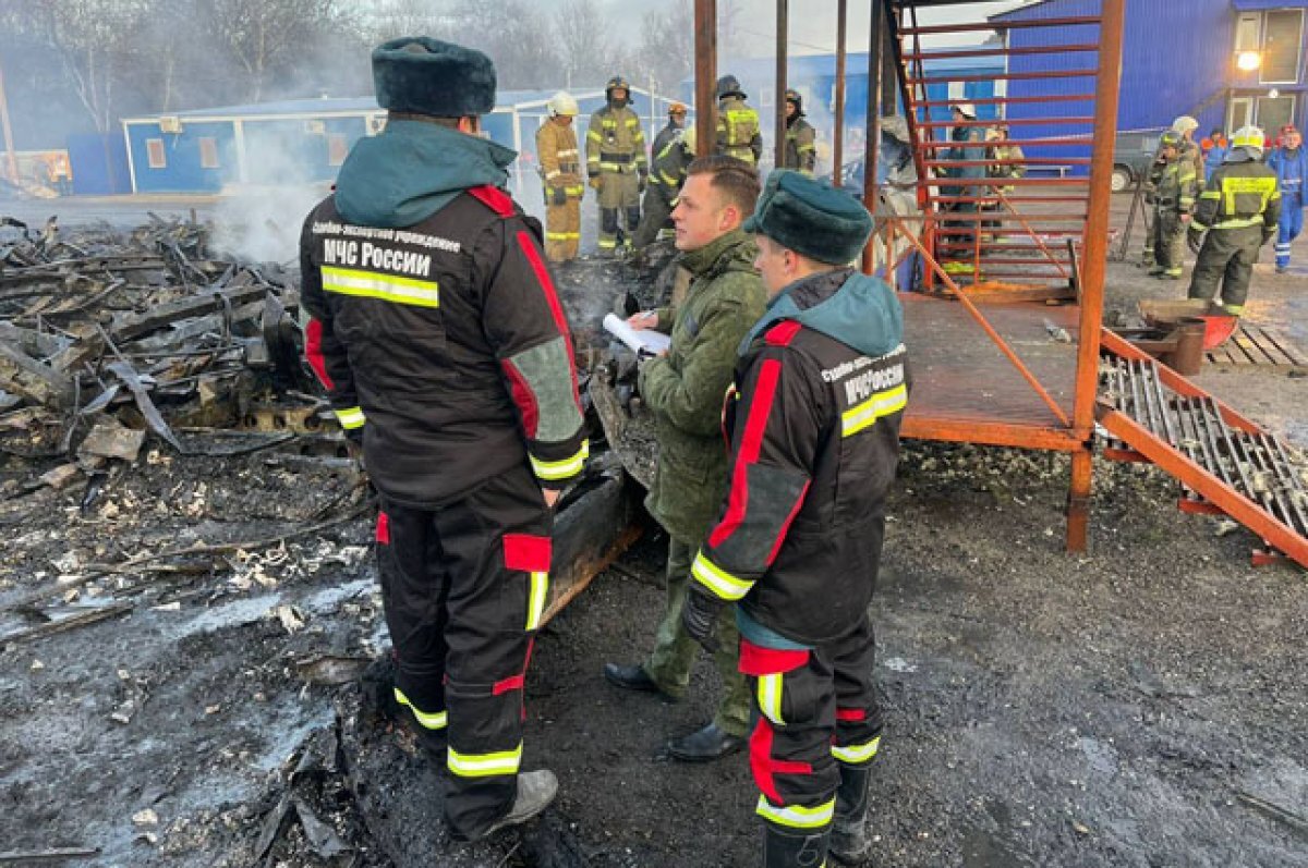    Следком возбудил дело по факту гибели семи человек при пожаре на Тавриде