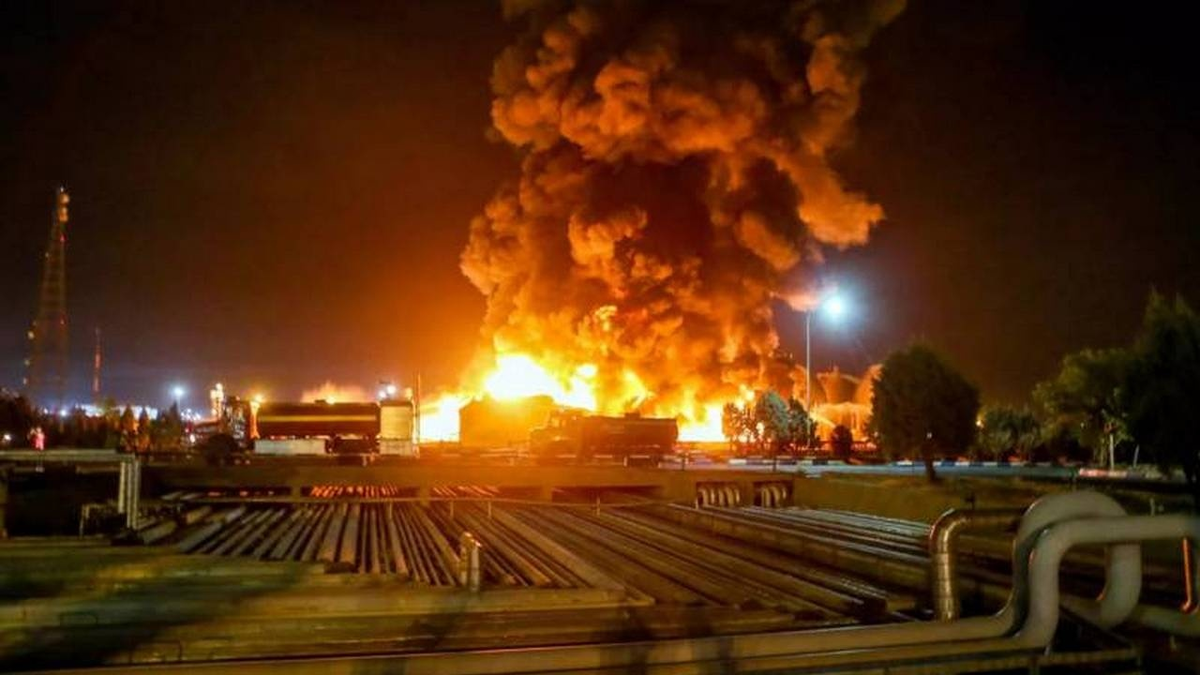 Ростовская область новошахтинский нефтезавод. Нефтеперерабатывающий завод новошахтинск. Нпз в ильском краснодарского края. Атакован нефтеперерабатывающий завод. Завод нпз ярославль.