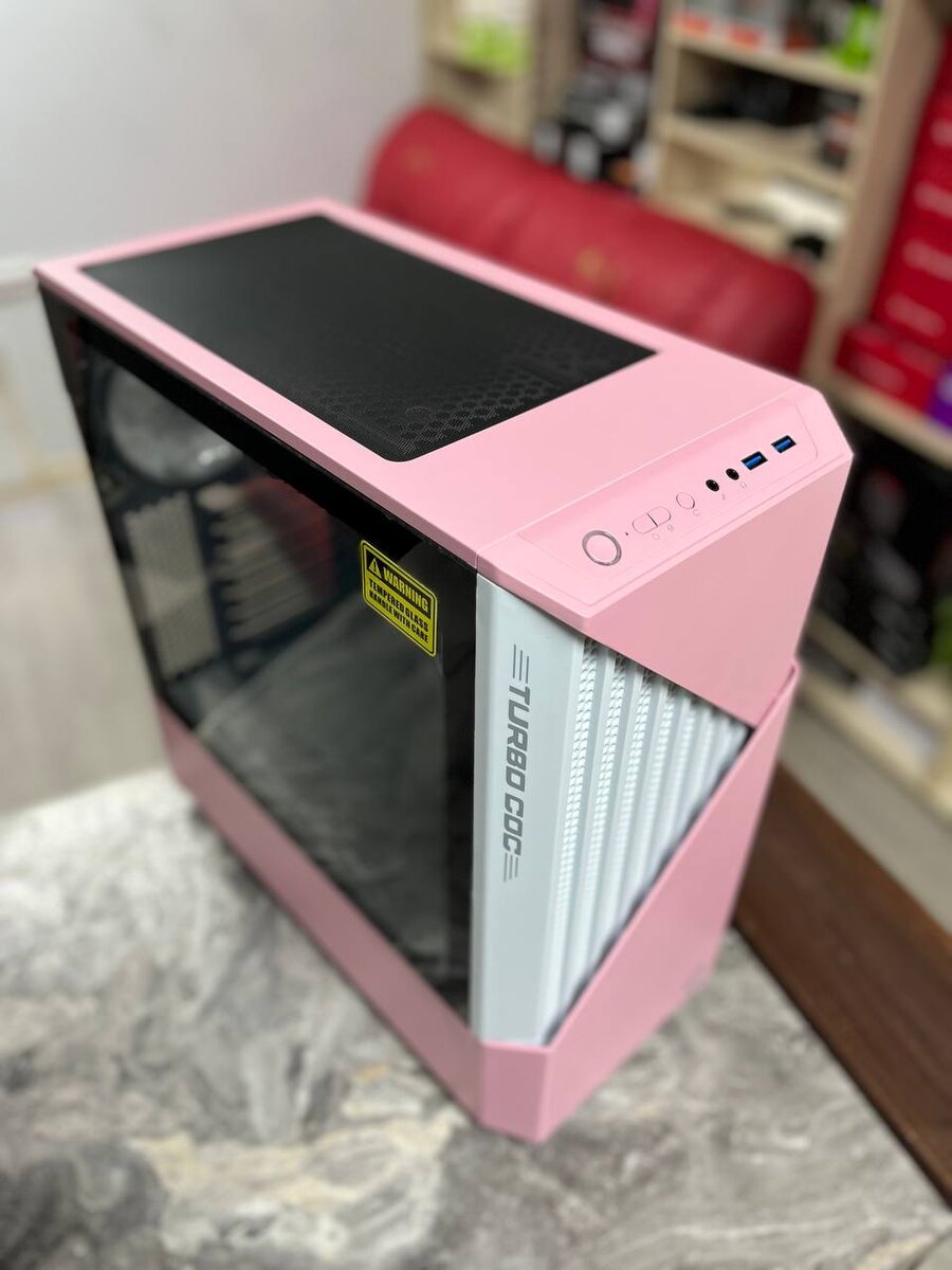 Вид на лицевую панель с разъёмами