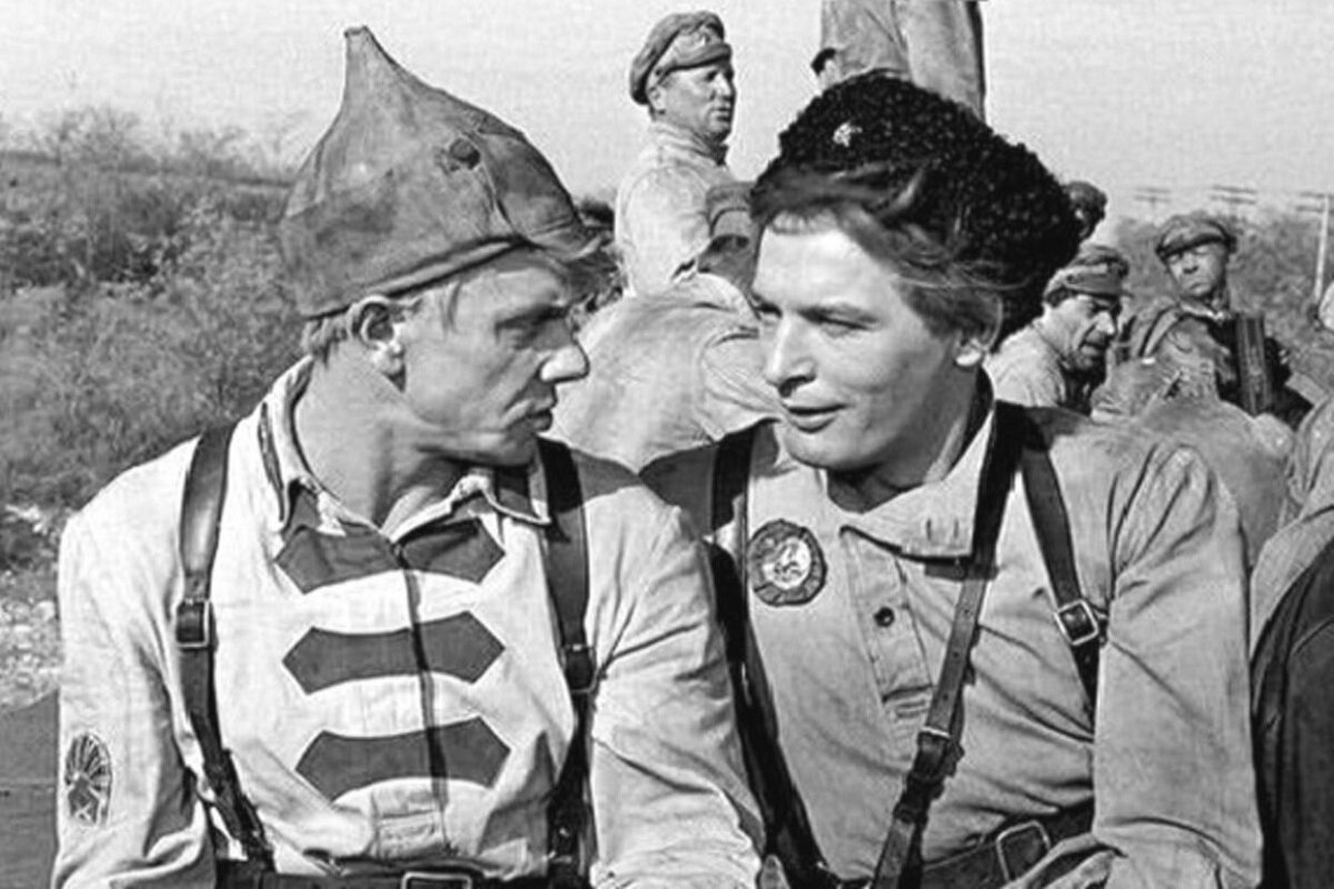 кадр из фильма «Офицеры»