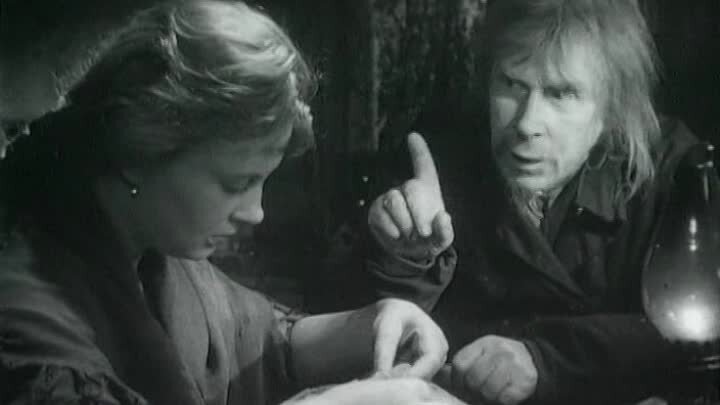 getImage.jpg Кадр из фильма "Ведьма".