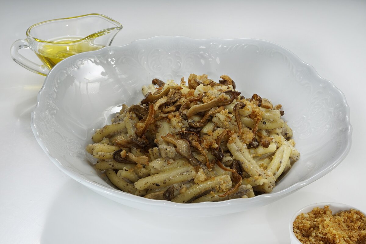    Паста казаречче с грибами и трюфельным маслом