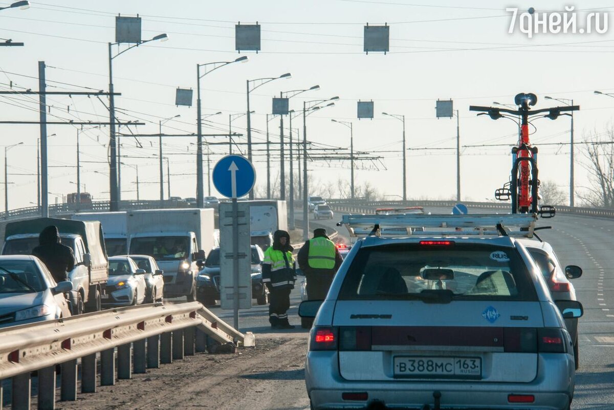 повесился на братеевском мосту