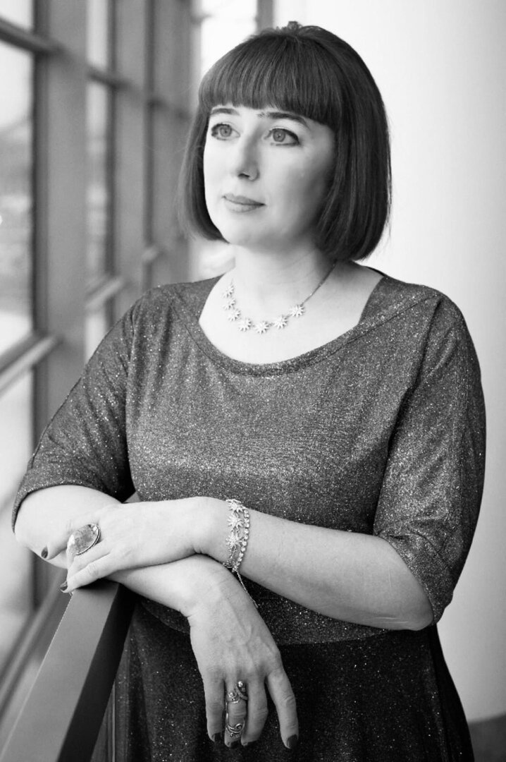 Солистка Мариинского театра, солистки Санкт-Петербургской Филармонии Надежда Хаджева (меццо-сопрано) 