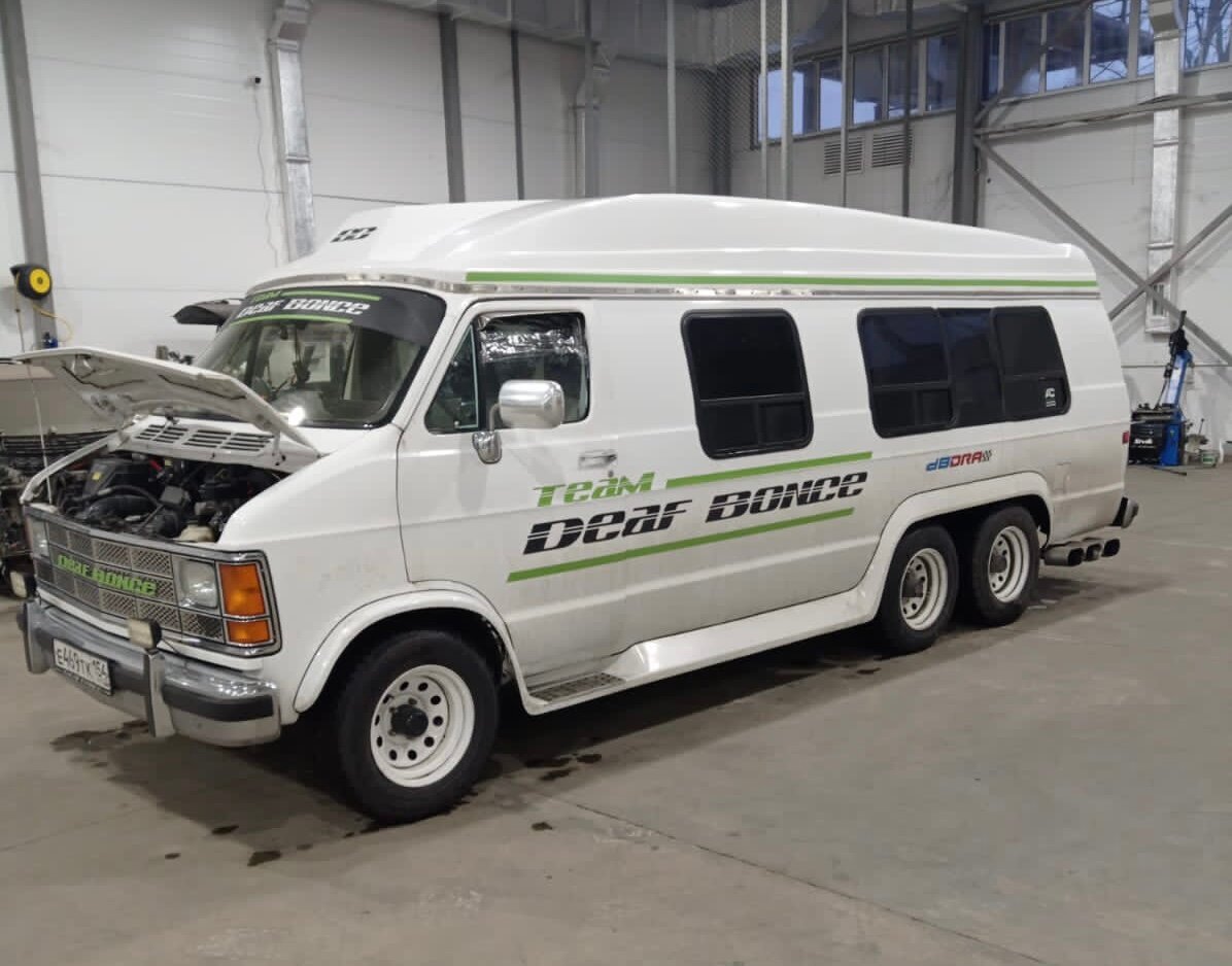 Вот такой красавец, Додж Рам Ван