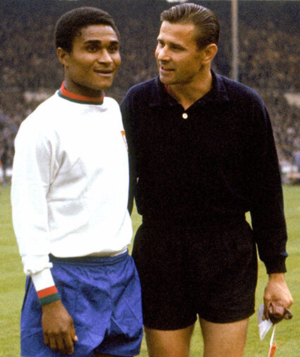 Эйсебио и Лев Яшин 