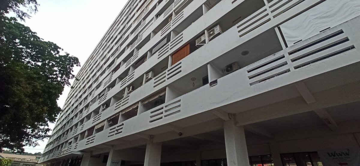 Yensabai Condotel в Центральной Паттайе снаружи