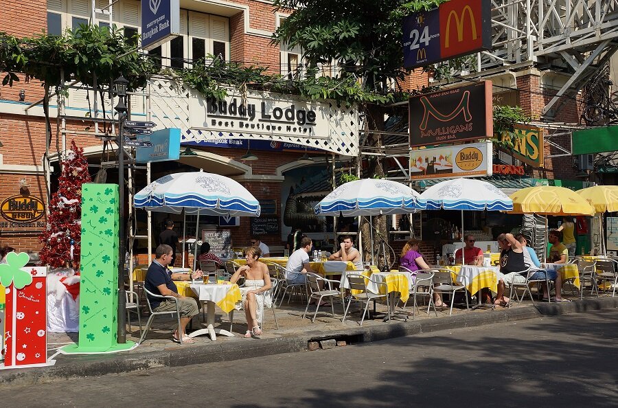 Уличное кафе