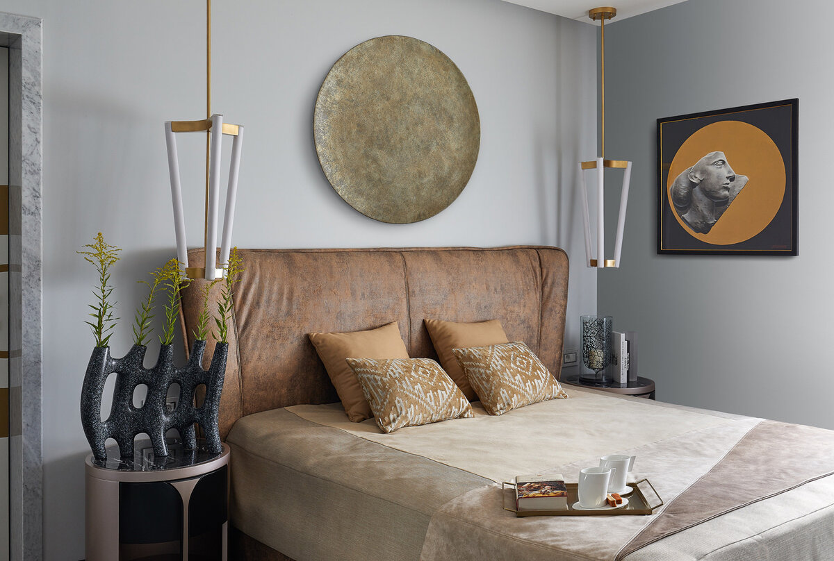 Квартира по дизайну Екатерины Ребровой и Елены Поворовой, Home Emotions. Вся мебель – по эскизам дизайнеров. Картина Дианы Девицкой «Под солнцем Эллады», галерея Ag Gallery.