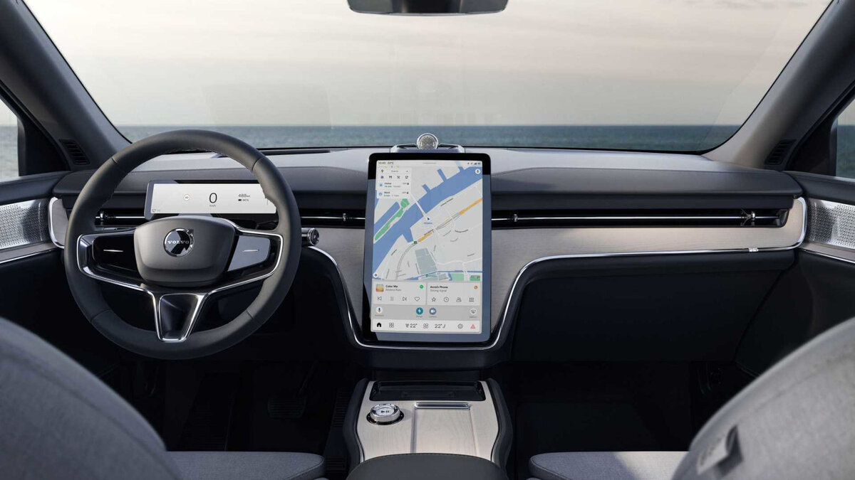 Cалон Volvo EX-90