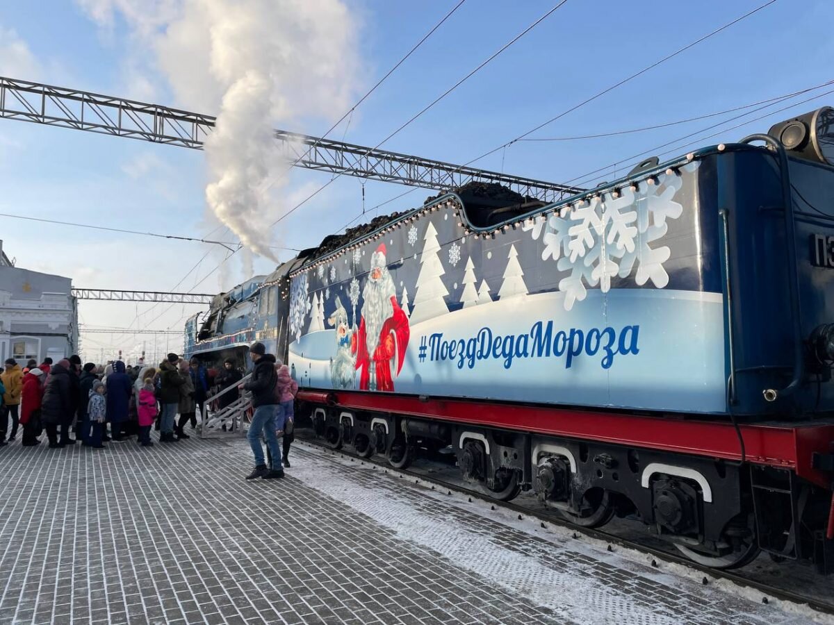    Познакомиться с настоящим Дедом Морозом из Великого Устюга пришли на вокзал сотни нижегородцев Анастасия Красушкина