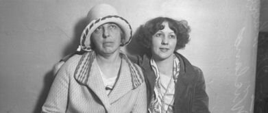 Блэкберн и ее дочь. Источник: UCLA Library Digital Collections