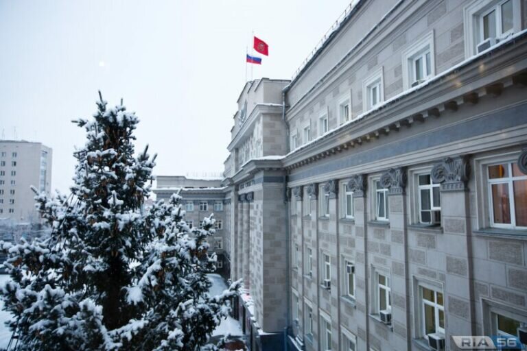    Денис Паслер встретился с новым руководителем УФСБ России по Оренбуржью Павлом Лебедевым Елена Шкатова