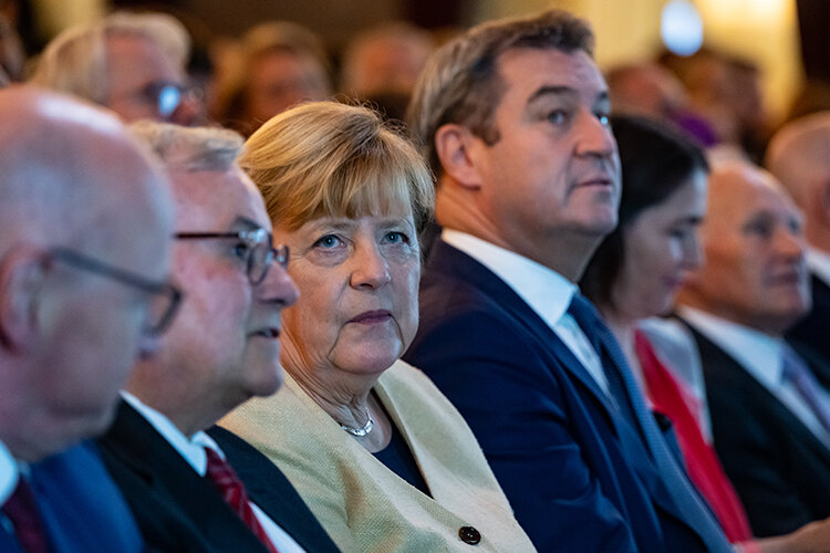  Удивило высказывание Ангелы Меркель о том, что по Минским соглашениям они обманывали Россию. Методично, целенаправленно, осознанно Фото: Swen Pförtner/dpa / www.globallookpress.com